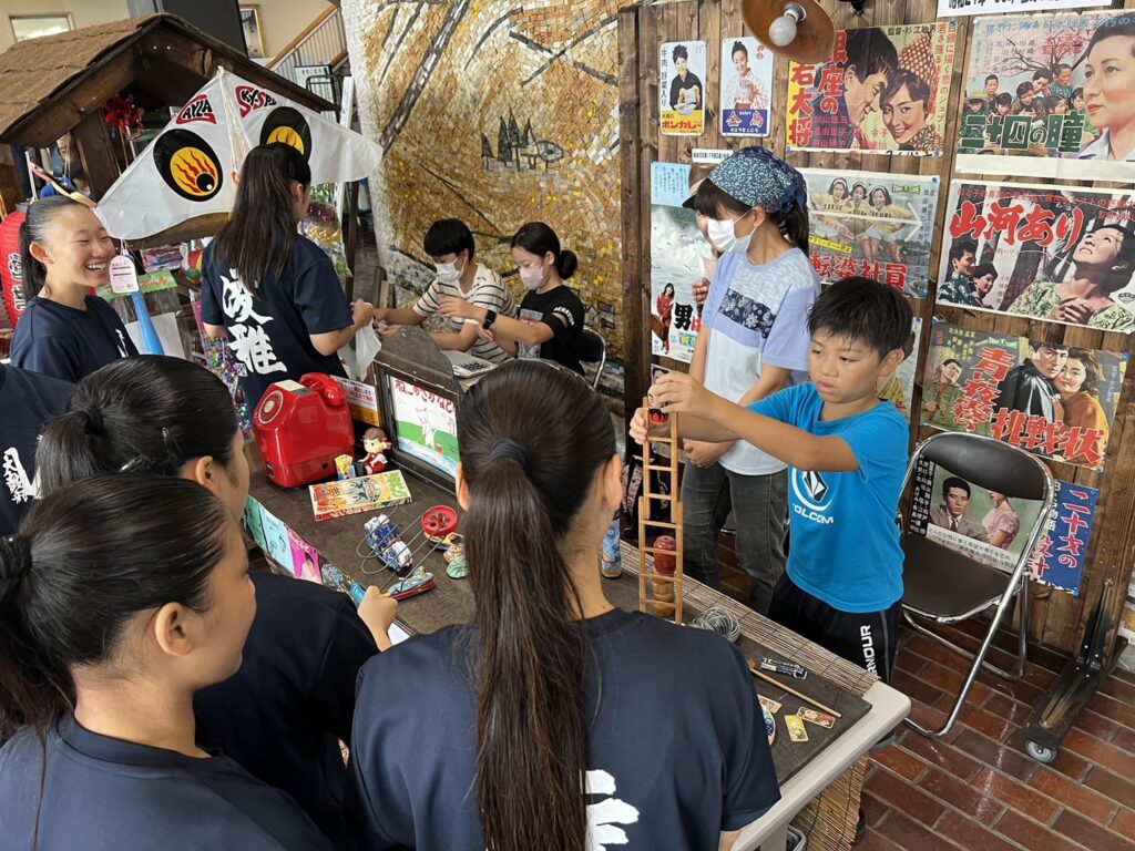 2023年9月　地元敬老会に駄菓子屋を初出店